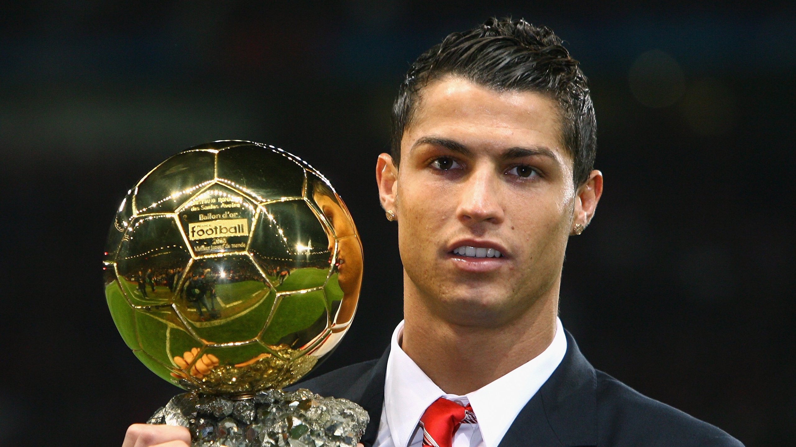 未来足球场馆将融合智能照明和环境监测系统，绿色科技引领行业