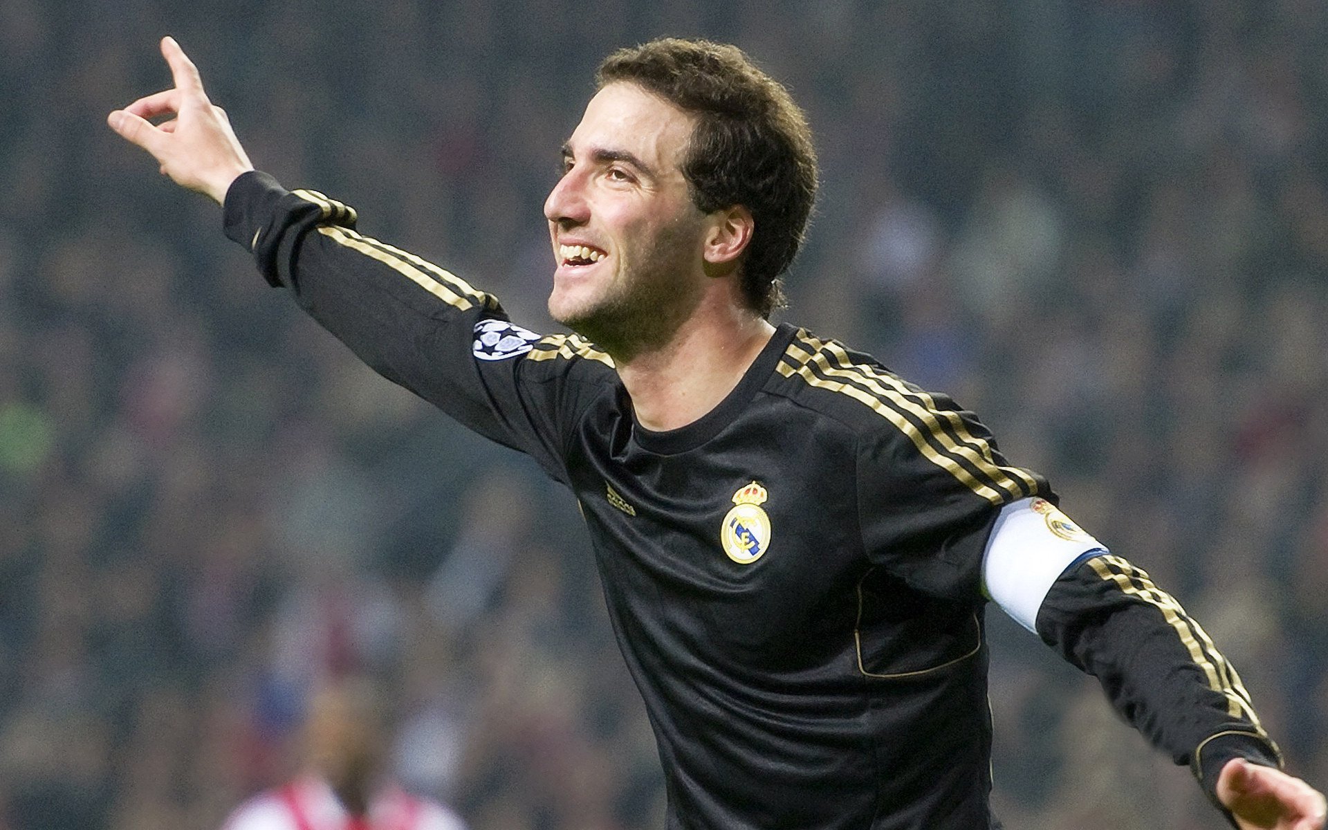 瑞安的个人突破能力，使全黑队的进攻变得更加多样化，瑞安打黑最新新闻