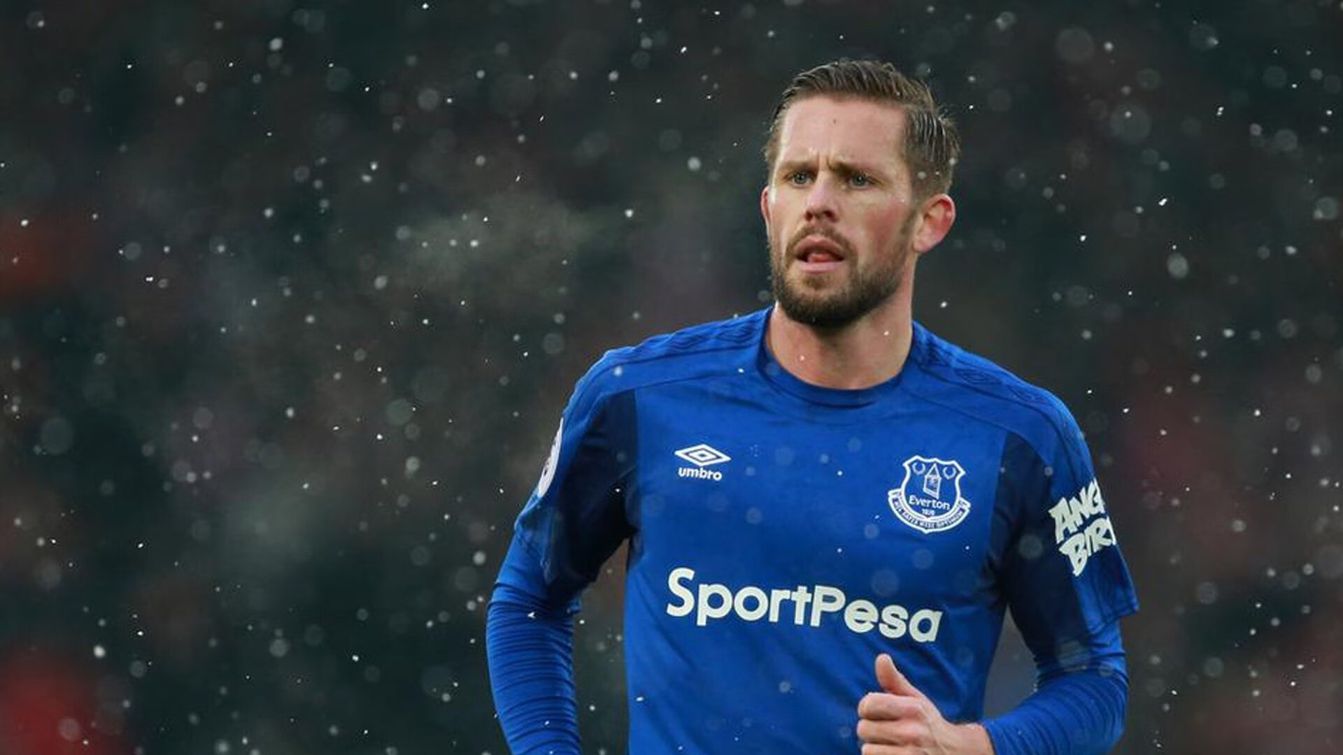 英超争冠大战：场场激烈，高潮不断，英超竞争激烈